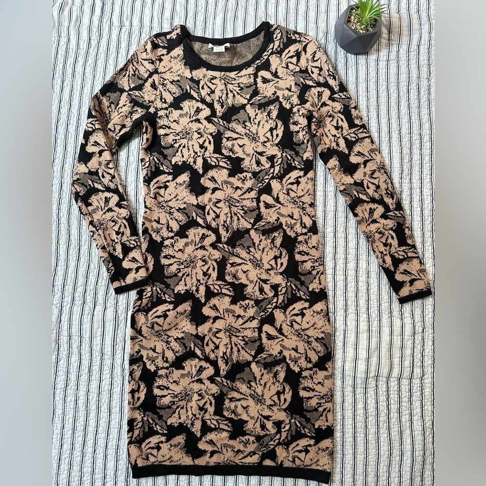 3/20Carmen Marc Valvo  Black Brown Printed Knit Sweater Mini Dress size S